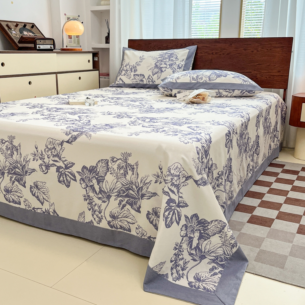 91家纺网 家纺一手货源 找家纺 宜代光年 2025新款全棉老粗布数码印花拼角工艺床单床笠 床单-似锦