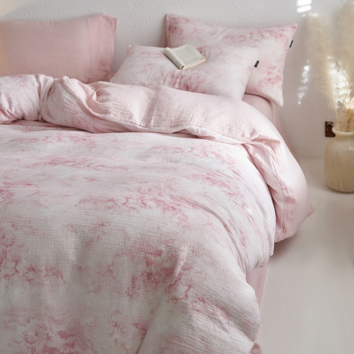 91家纺网 家纺一手货源 找家纺 宜代光年 2025新款全棉纯棉享云纱数码印花四件套 山有木兮