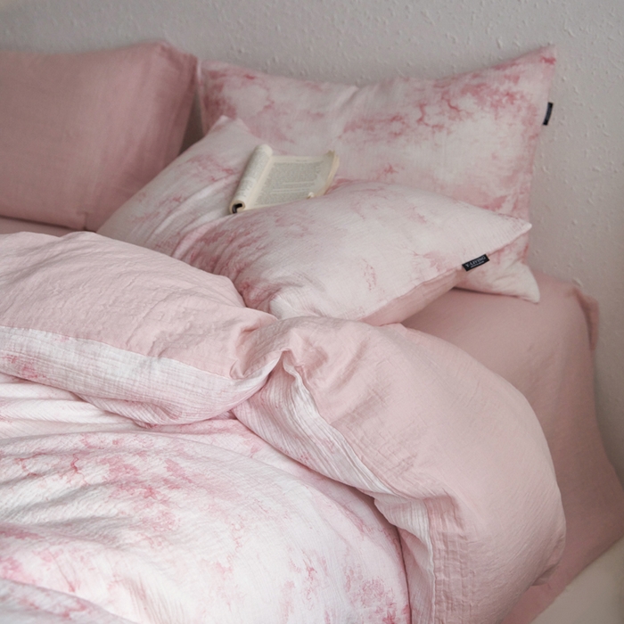 91家纺网 家纺一手货源 找家纺 宜代光年 2025新款全棉纯棉享云纱数码印花四件套 山有木兮