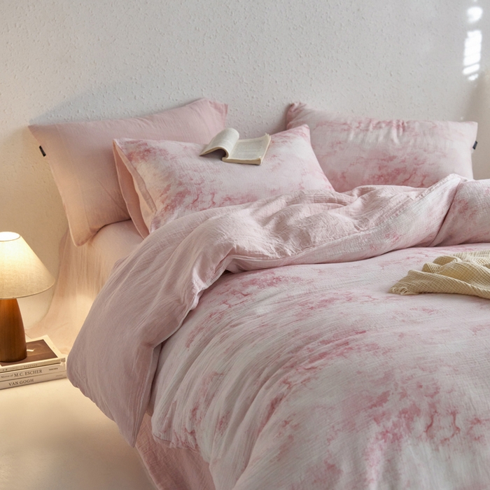 91家纺网 家纺一手货源 找家纺 宜代光年 2025新款全棉纯棉享云纱数码印花四件套 山有木兮