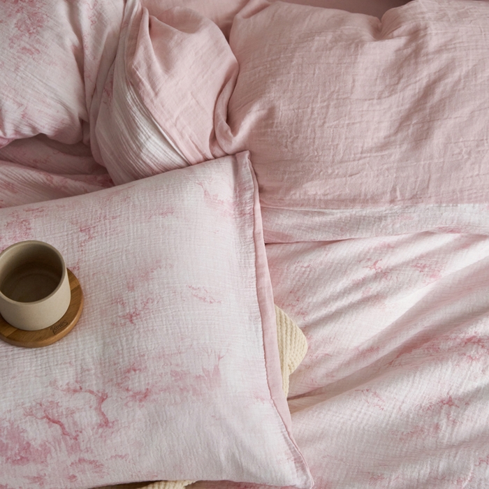 91家纺网 家纺一手货源 找家纺 宜代光年 2025新款全棉纯棉享云纱数码印花四件套 山有木兮