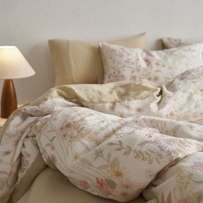 91家纺网 家纺一手货源 找家纺 宜代光年 2025新款全棉纯棉享云纱数码印花四件套 醉花季