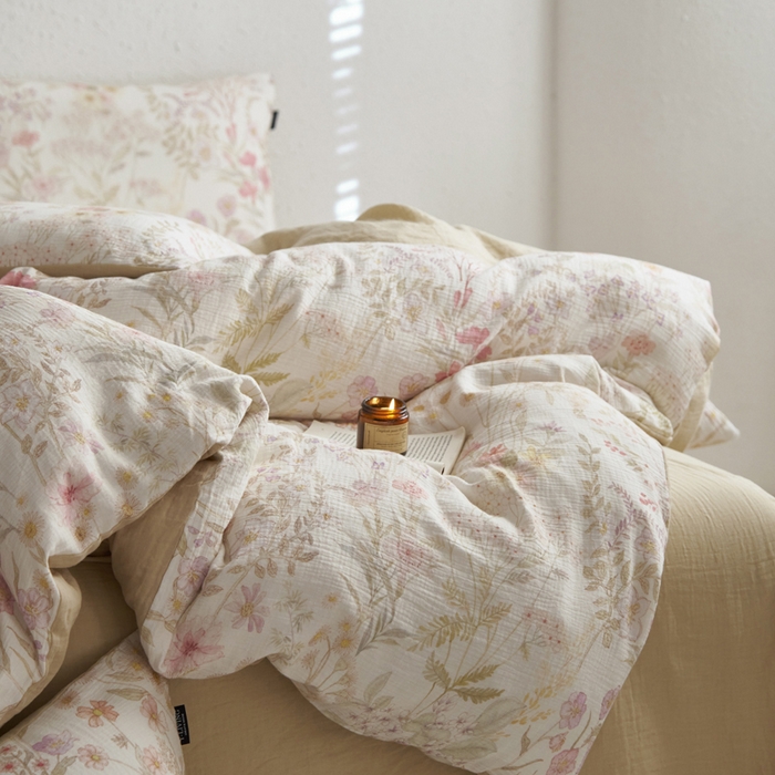 91家纺网 家纺一手货源 找家纺 宜代光年 2025新款全棉纯棉享云纱数码印花四件套 醉花季