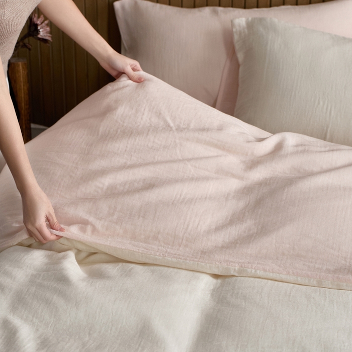 91家纺网 家纺一手货源 找家纺 宜代光年 2025新款全棉纯棉享云棉纯色暗合系列四件套 云享棉-媚粉