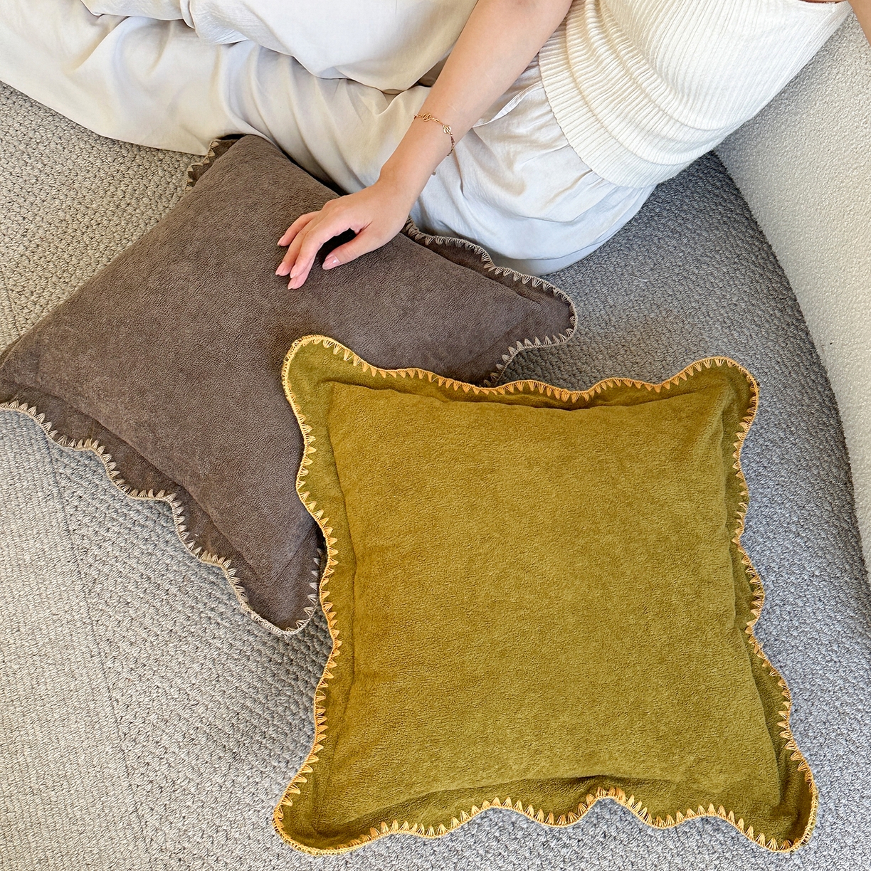 91家纺网 家纺一手货源 找家纺 （总）美茉家居 2025新款云朵绒曲边方枕抱枕