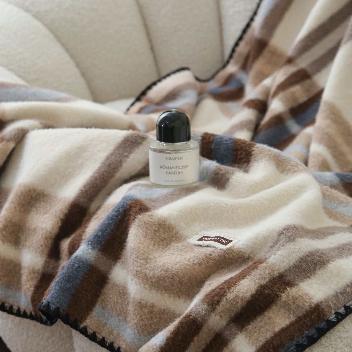 91家纺网 家纺一手货源 找家纺 庭笙 2025新款羊呢绒牛奶绒贝壳针毛毯 宝格咖