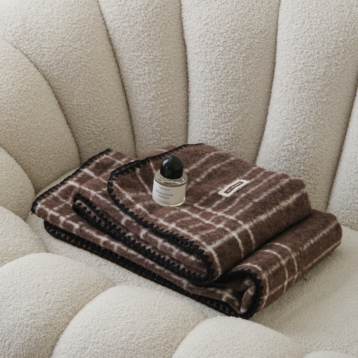 91家纺网 家纺一手货源 找家纺 庭笙 2025新款羊呢绒牛奶绒贝壳针毛毯 印象咖