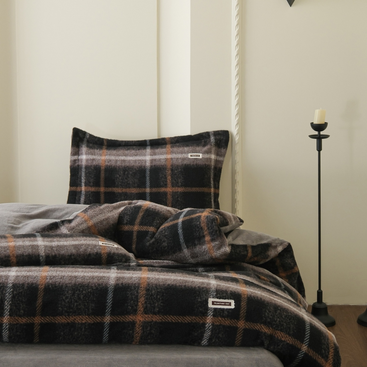 91家纺网 家纺一手货源 找家纺 庭笙 2025新款保暖加厚羊呢绒牛奶绒四件套 品格灰