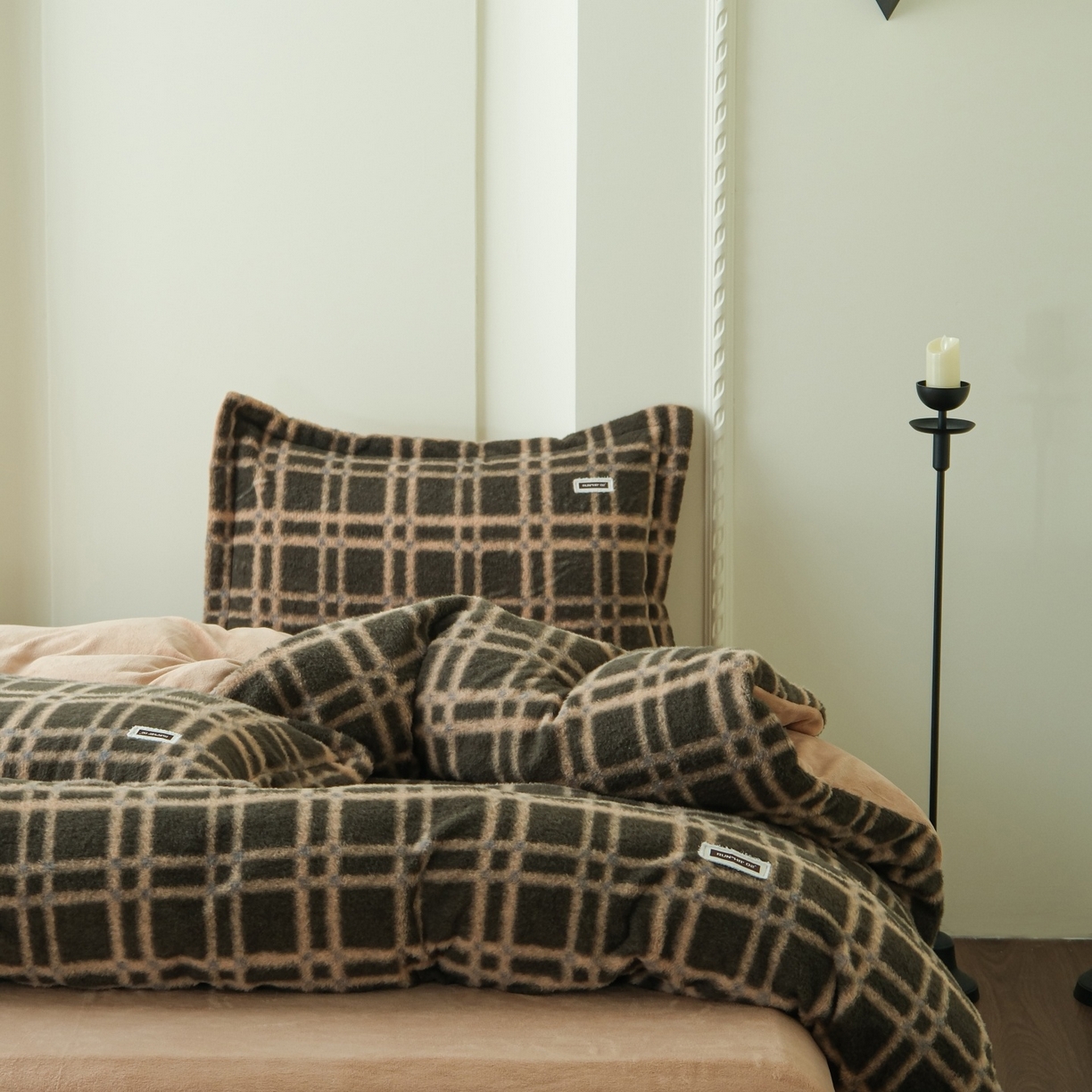 91家纺网 家纺一手货源 找家纺 庭笙 2025新款保暖加厚羊呢绒牛奶绒四件套 空间绿