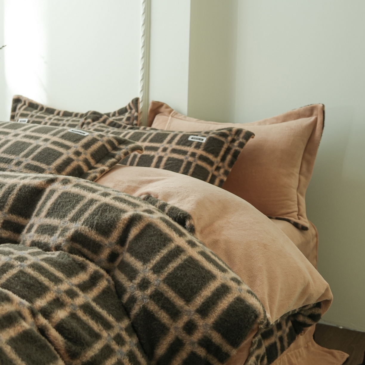 91家纺网 家纺一手货源 找家纺 庭笙 2025新款保暖加厚羊呢绒牛奶绒四件套 空间绿