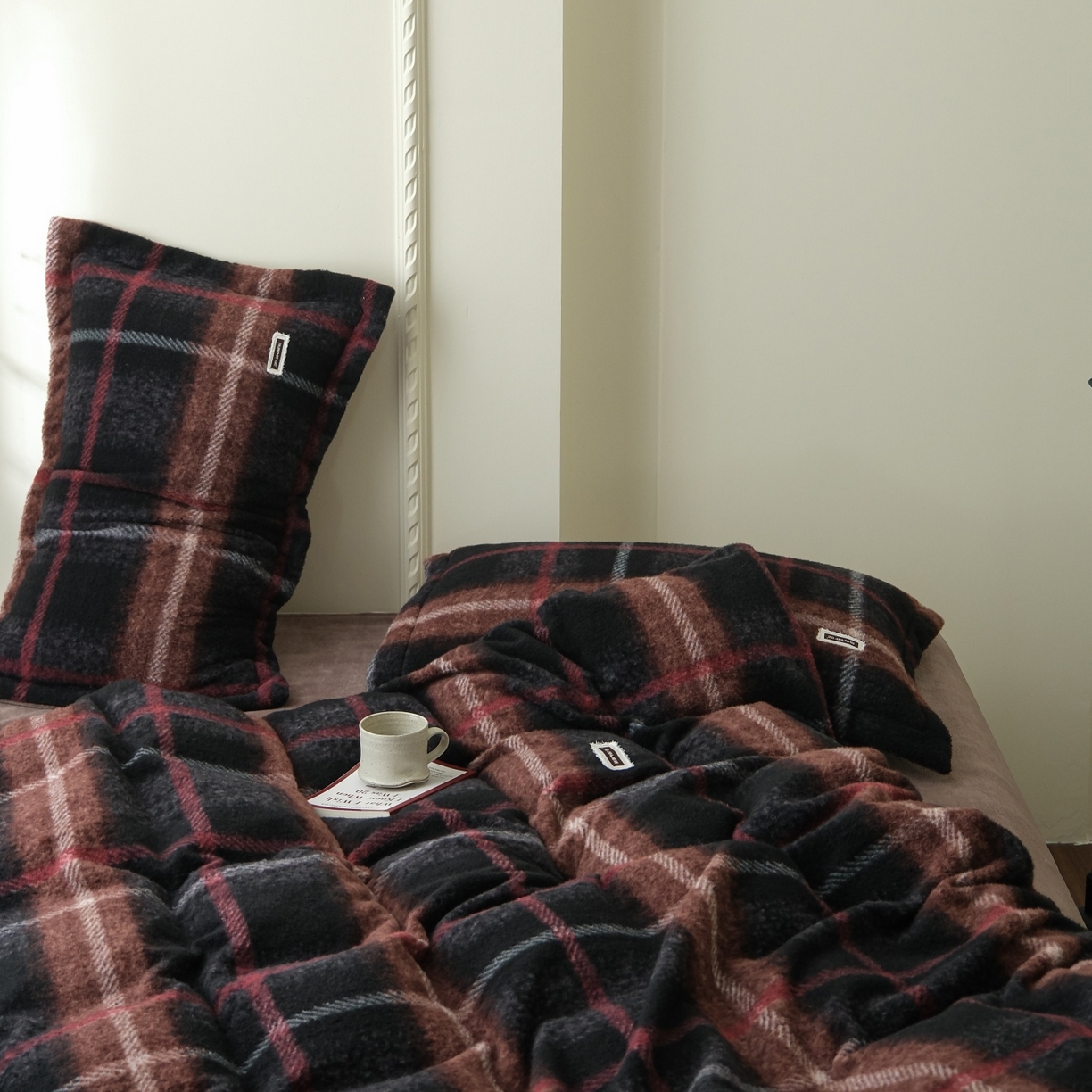 91家纺网 家纺一手货源 找家纺 庭笙 2025新款保暖加厚羊呢绒牛奶绒四件套 品格棕