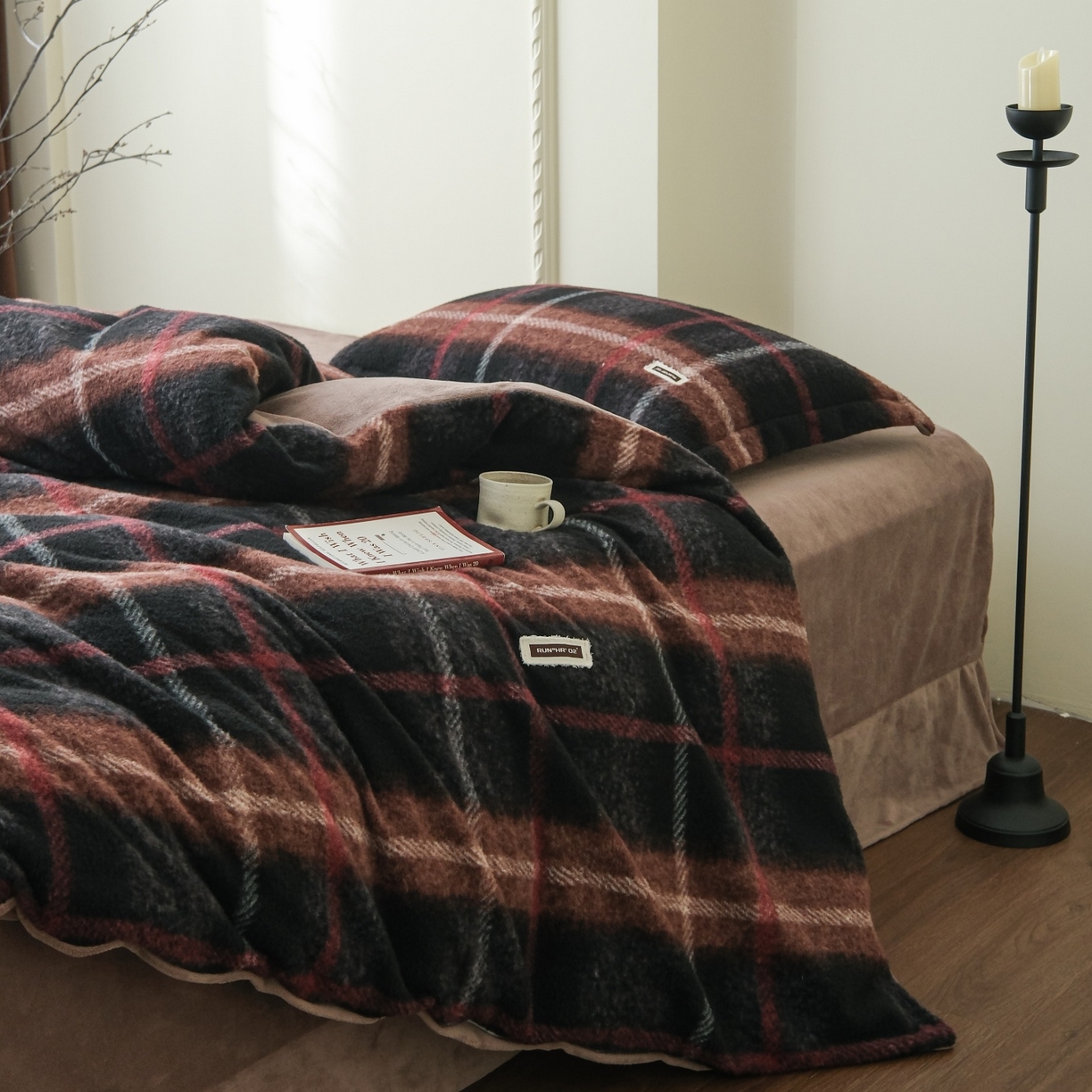 91家纺网 家纺一手货源 找家纺 庭笙 2025新款保暖加厚羊呢绒牛奶绒四件套 品格棕