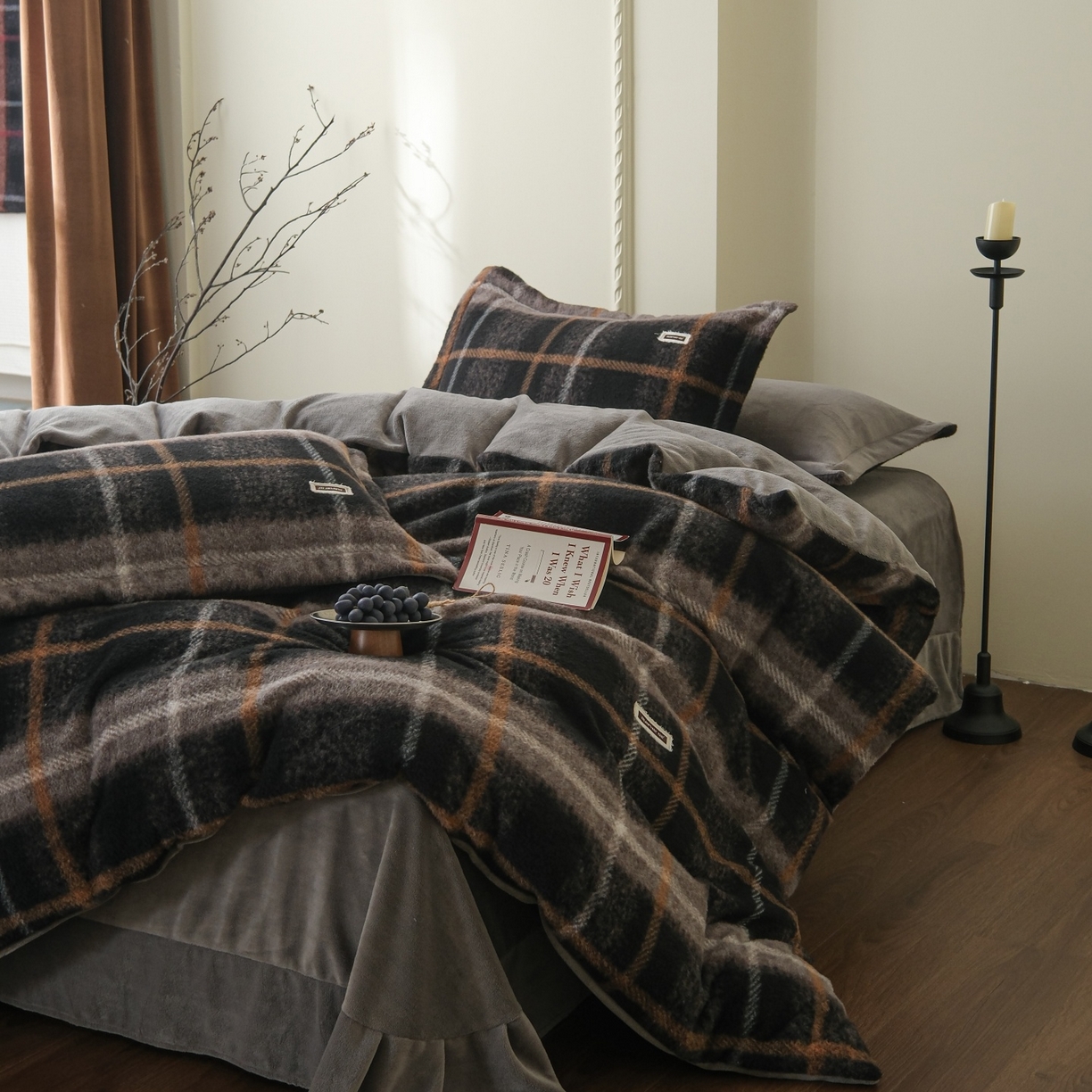 91家纺网 家纺一手货源 找家纺 庭笙 2025新款保暖加厚羊呢绒牛奶绒四件套 品格灰