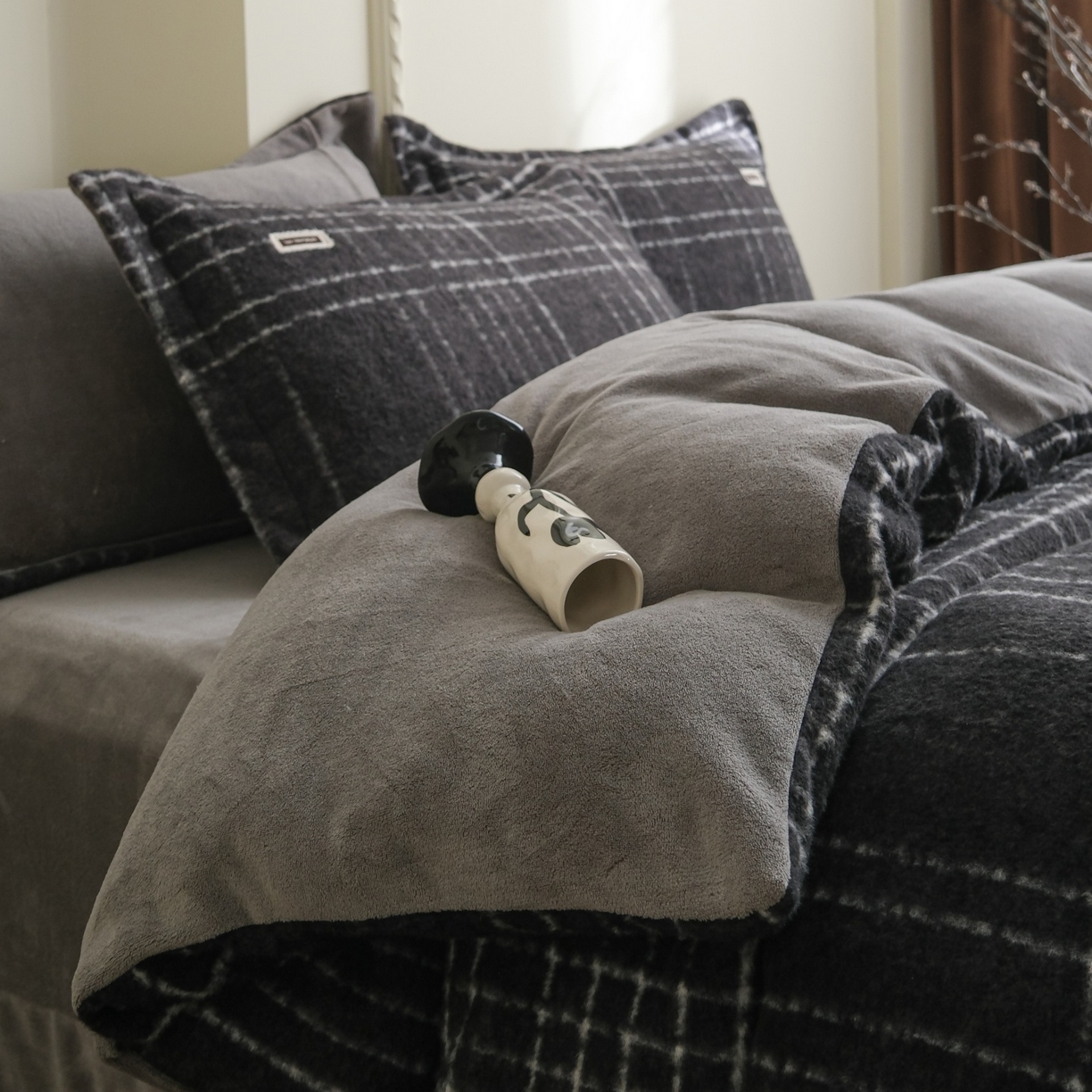 91家纺网 家纺一手货源 找家纺 庭笙 2025新款保暖加厚羊呢绒牛奶绒四件套 印象灰