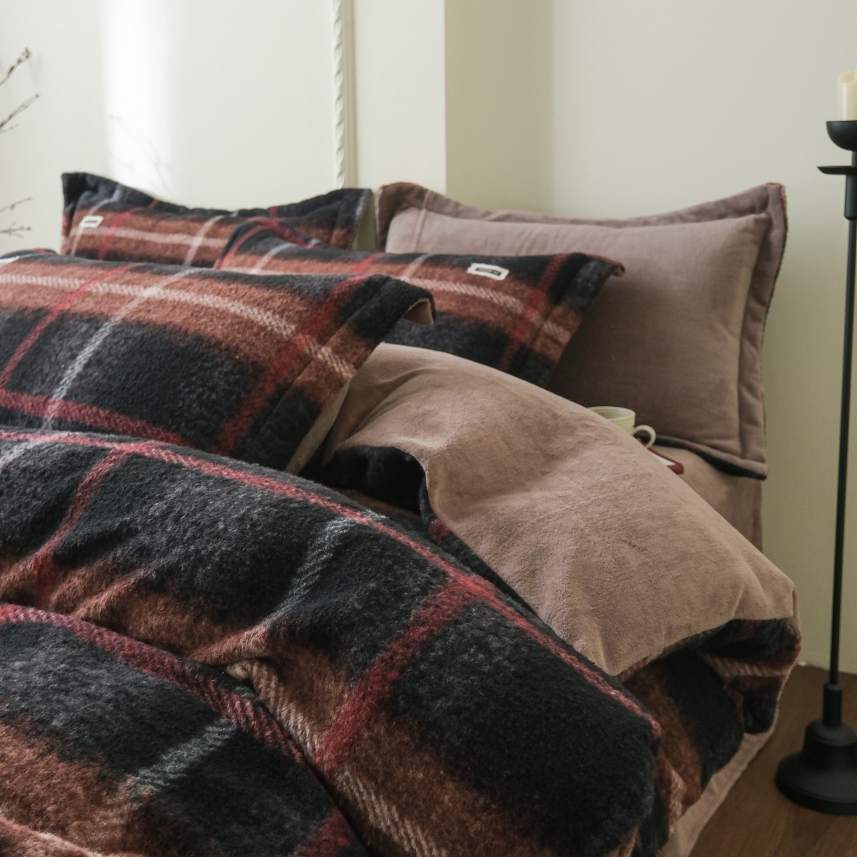 91家纺网 家纺一手货源 找家纺 庭笙 2025新款保暖加厚羊呢绒牛奶绒四件套 品格棕