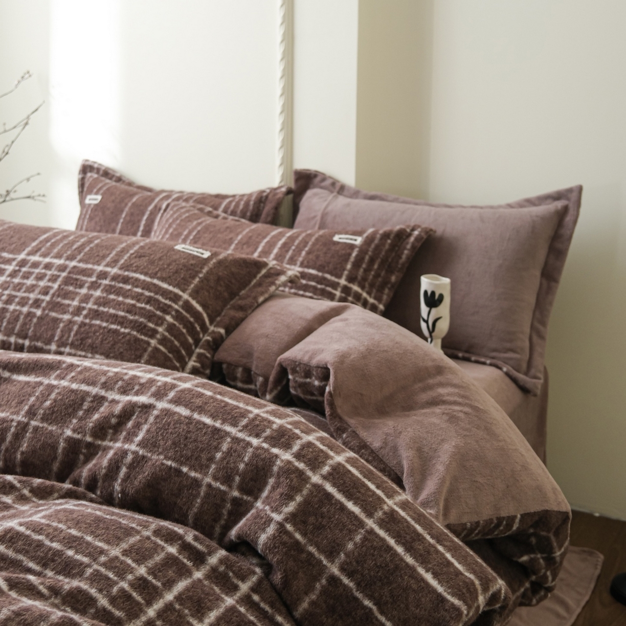 91家纺网 家纺一手货源 找家纺 庭笙 2025新款保暖加厚羊呢绒牛奶绒四件套 印象咖