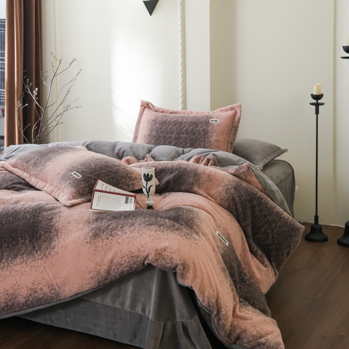 91家纺网 家纺一手货源 找家纺 庭笙 2025新款保暖加厚羊呢绒牛奶绒四件套 维奥灰