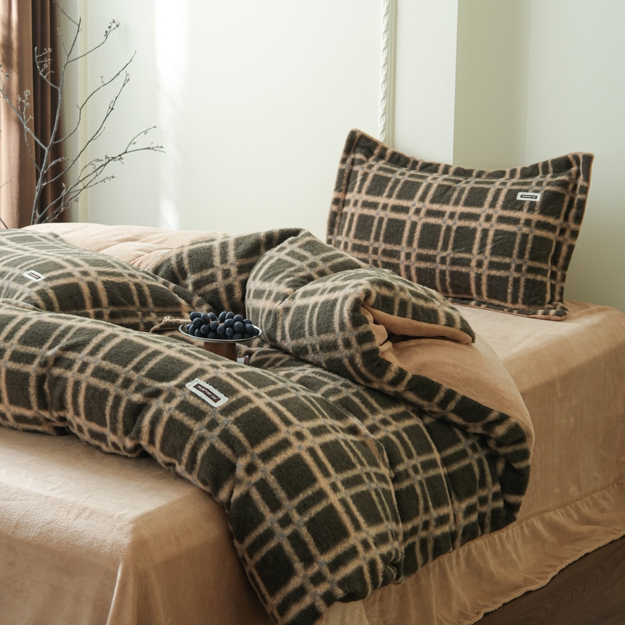 91家纺网 家纺一手货源 找家纺 庭笙 2025新款保暖加厚羊呢绒牛奶绒四件套 空间绿