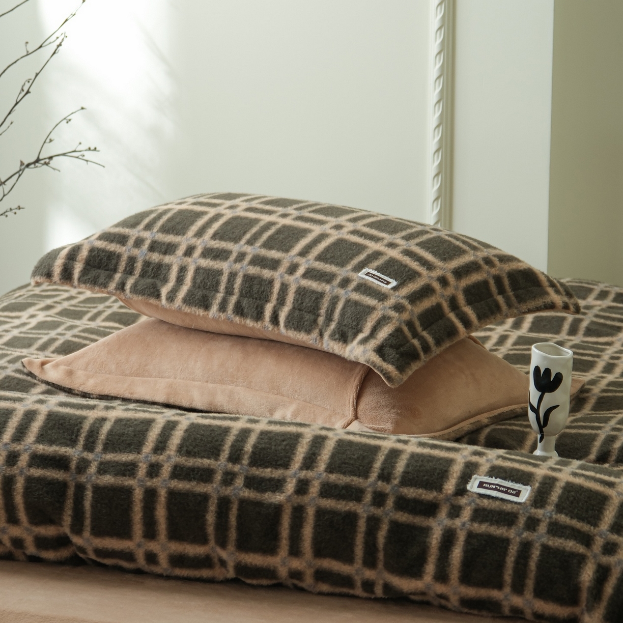 91家纺网 家纺一手货源 找家纺 庭笙 2025新款保暖加厚羊呢绒牛奶绒四件套 空间绿