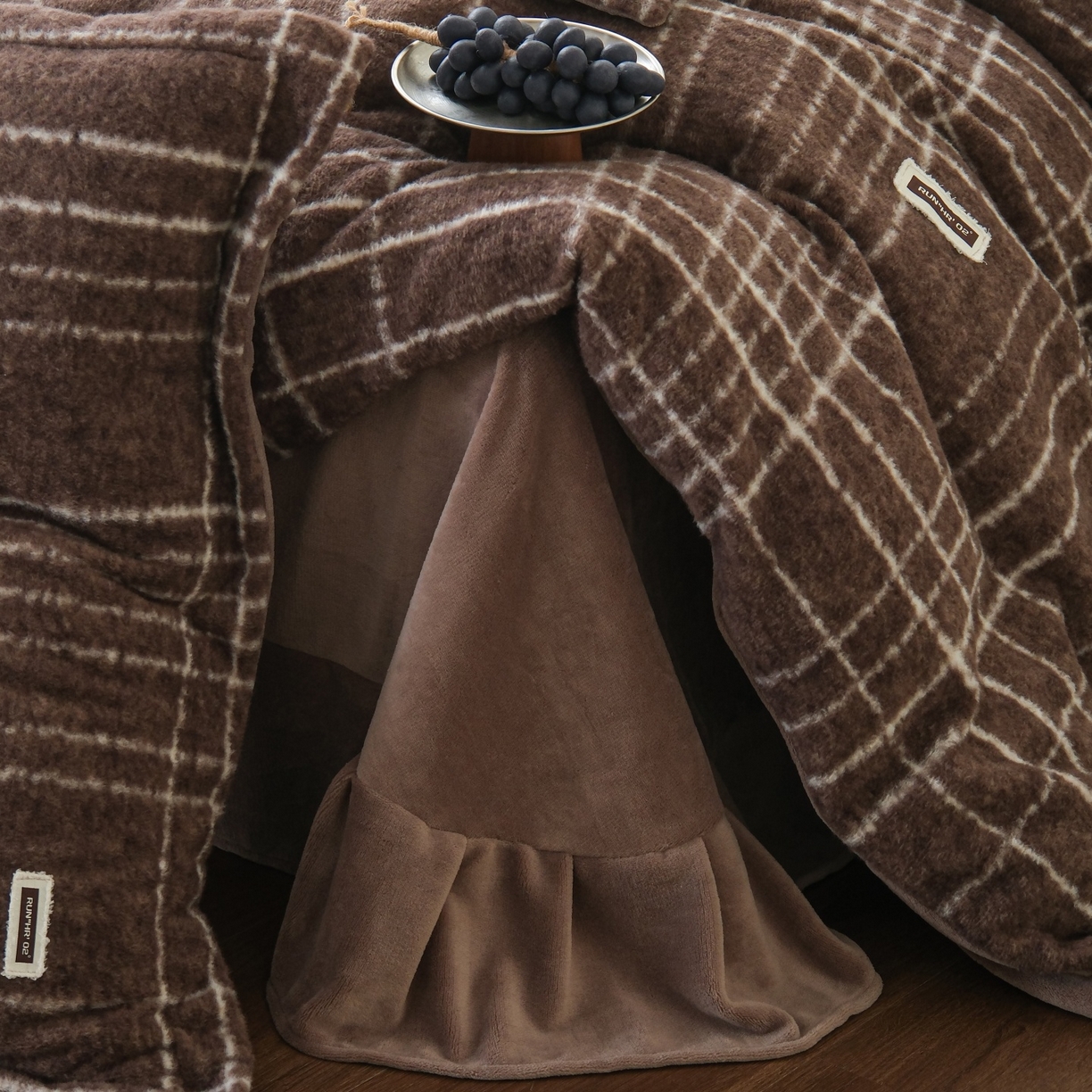 91家纺网 家纺一手货源 找家纺 庭笙 2025新款保暖加厚羊呢绒牛奶绒四件套 印象咖