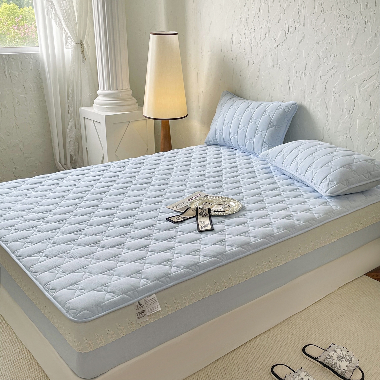 91家纺网 家纺一手货源 找家纺 豪选家纺 2025新款纯棉花边夹棉棉花床笠 花边床笠-湖蓝澄澈