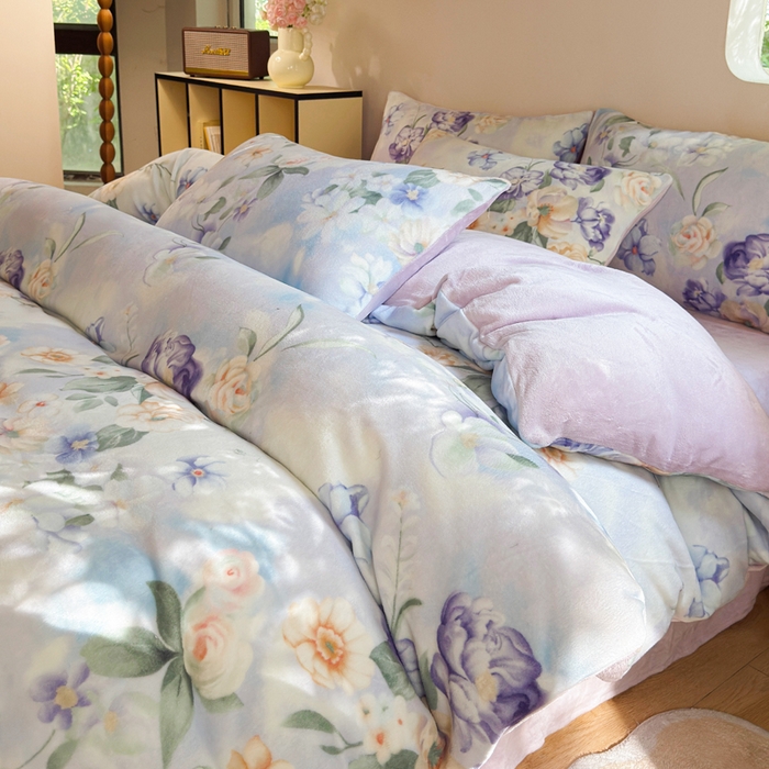 王朝国际 2025新款高克重牛奶绒印花四件套 紫霞仙子