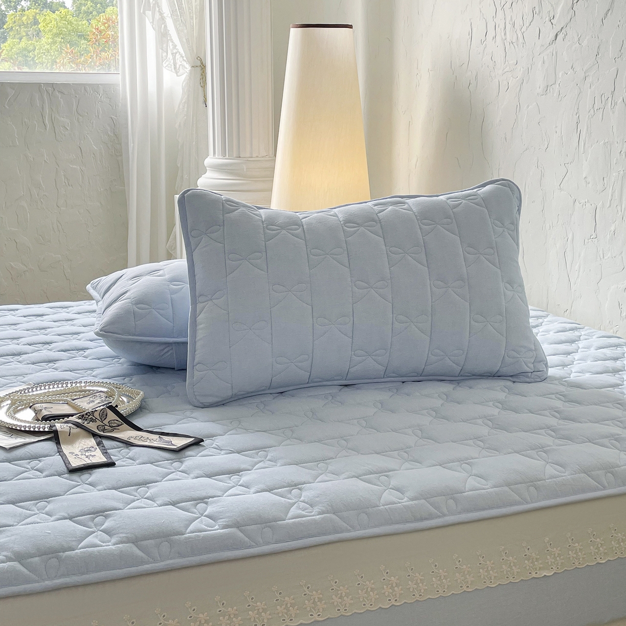 91家纺网 家纺一手货源 找家纺 豪选家纺 2025新款纯棉花边夹棉棉花床笠 花边床笠-湖蓝澄澈