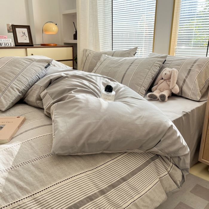 91家纺网 家纺一手货源 找家纺 宜代光年 2025新款全棉纯棉色织提花瑞拉系列四件套 瑞拉-灰