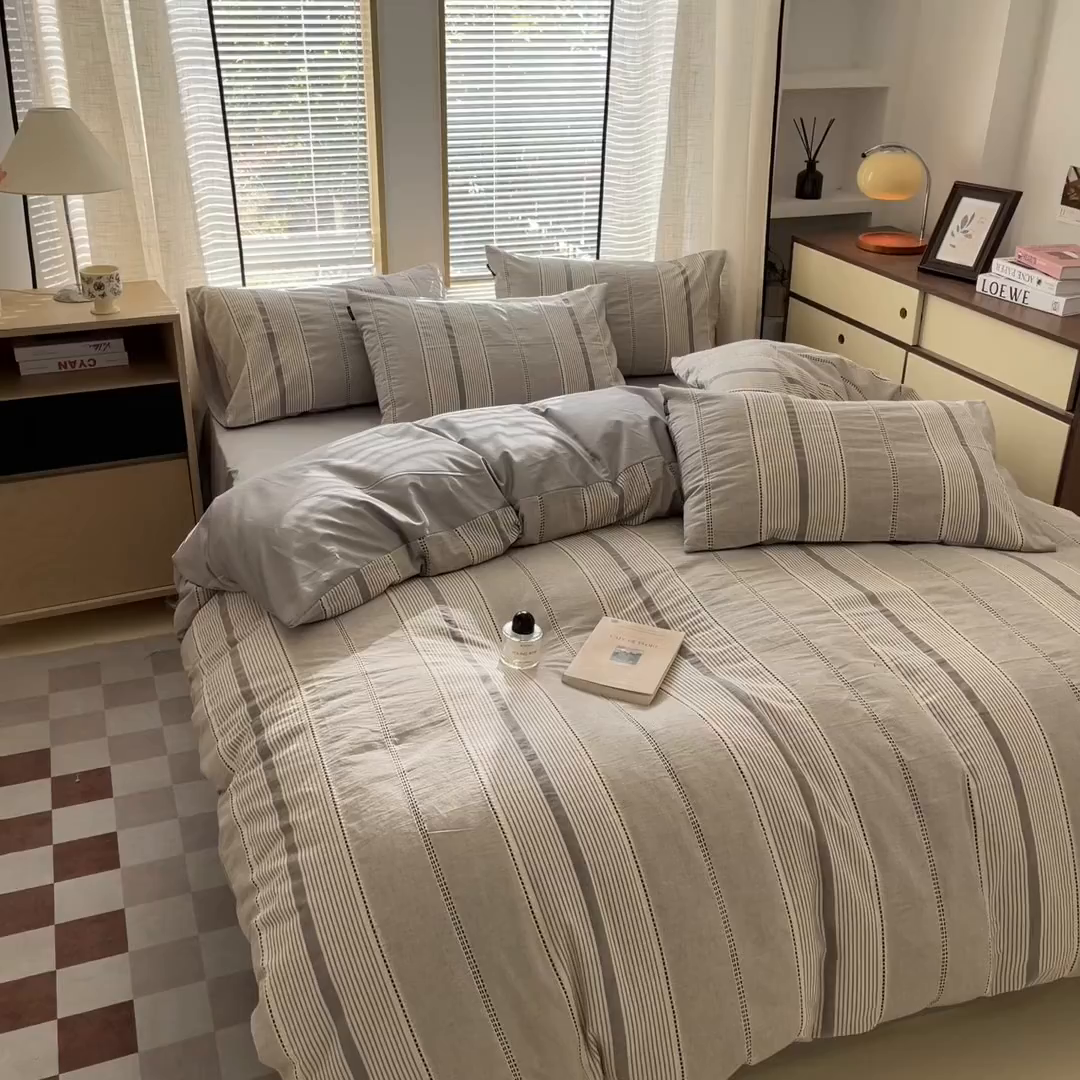 91家纺网 家纺一手货源 找家纺 宜代光年 2025新款全棉纯棉色织提花瑞拉系列四件套 瑞拉-灰