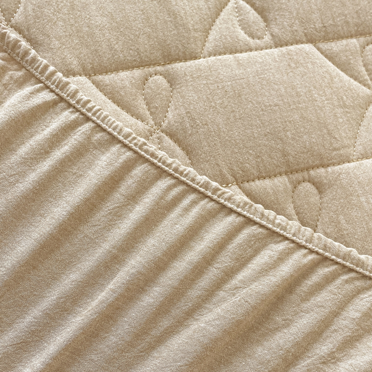 91家纺网 家纺一手货源 找家纺 豪选家纺 2025新款纯棉花边夹棉棉花床笠 花边床笠-典雅卡其