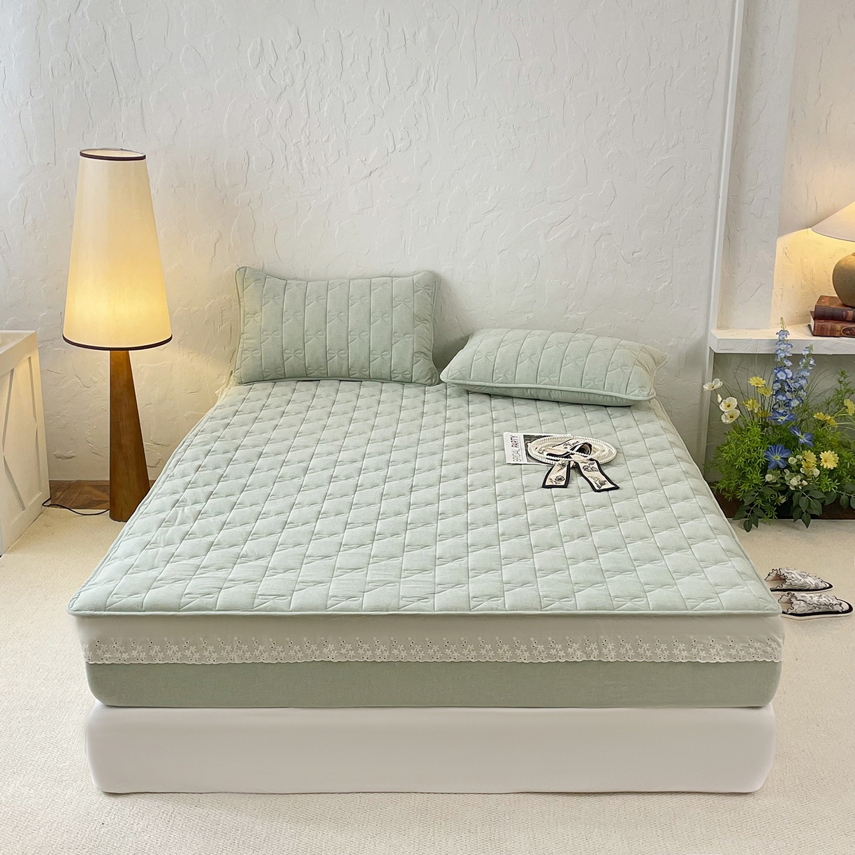 91家纺网 家纺一手货源 找家纺 豪选家纺 2025新款纯棉花边夹棉棉花床笠 花边床笠-翡翠绿萝