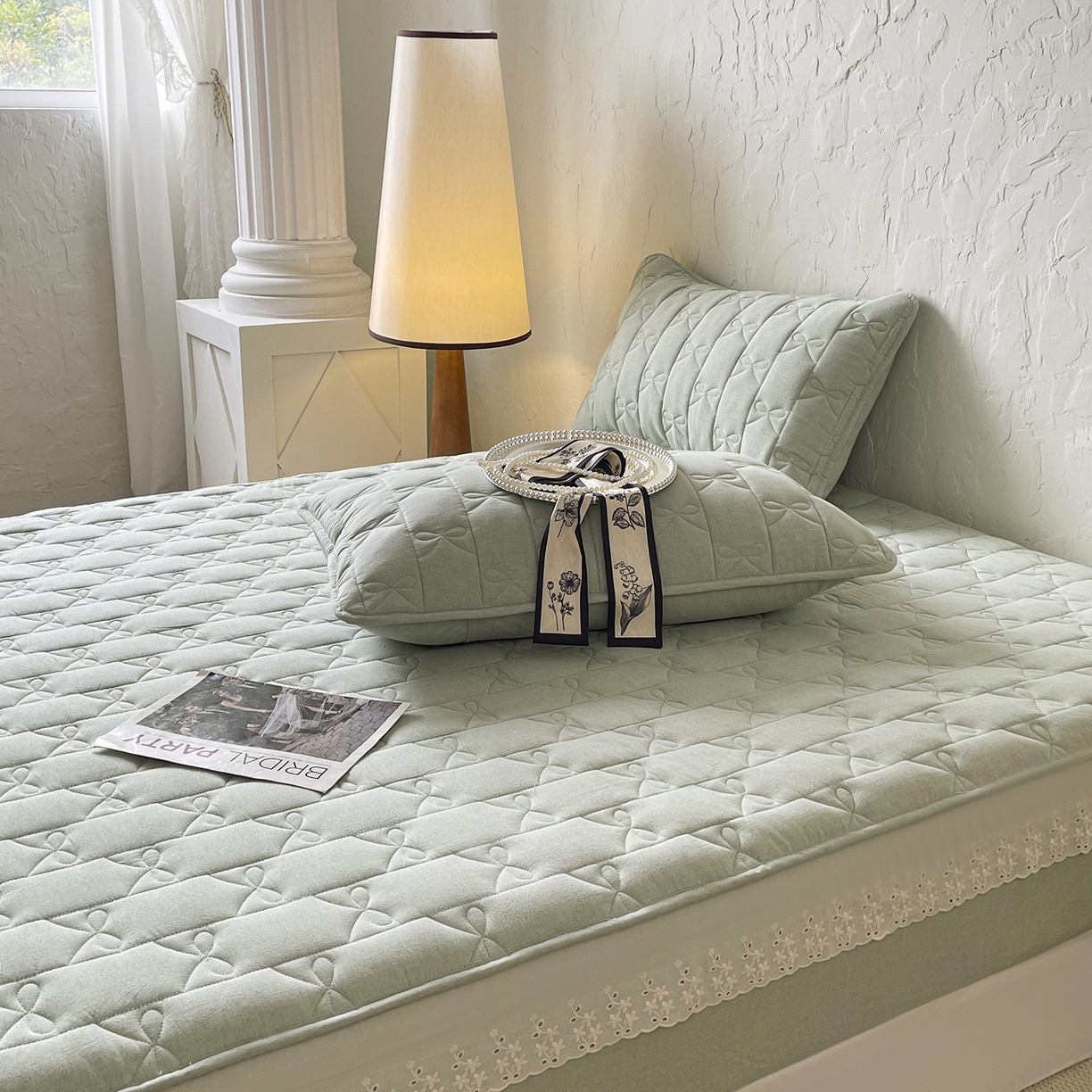 91家纺网 家纺一手货源 找家纺 豪选家纺 2025新款纯棉花边夹棉棉花床笠 花边床笠-翡翠绿萝