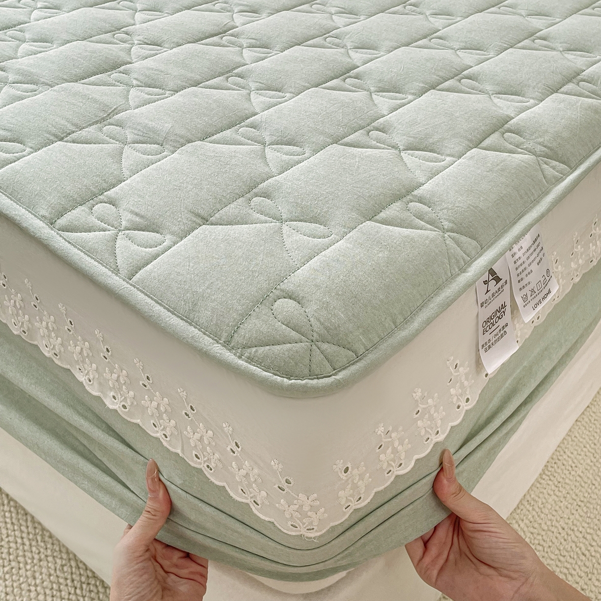 91家纺网 家纺一手货源 找家纺 豪选家纺 2025新款纯棉花边夹棉棉花床笠 花边床笠-翡翠绿萝