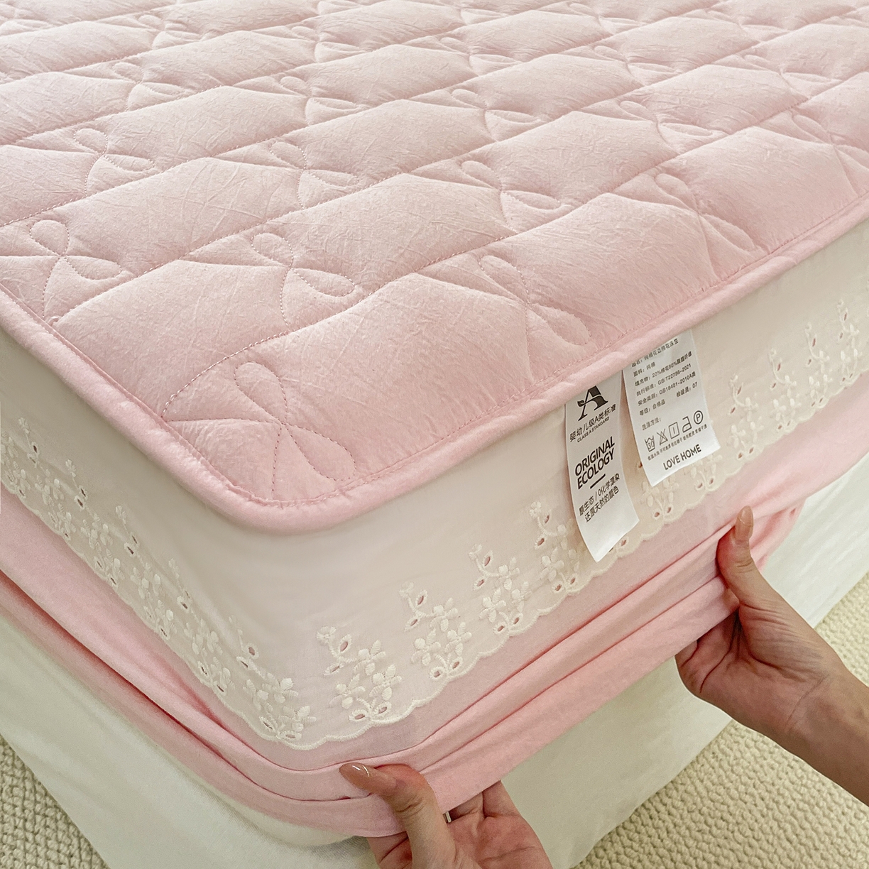 91家纺网 家纺一手货源 找家纺 豪选家纺 2025新款纯棉花边夹棉棉花床笠 花边床笠-粉黛墨香