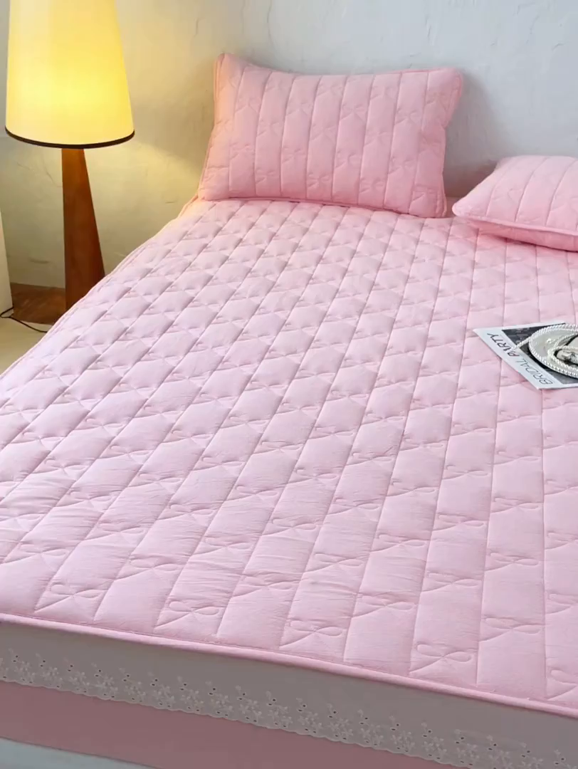 91家纺网 家纺一手货源 找家纺 豪选家纺 2025新款纯棉花边夹棉棉花床笠 花边床笠-粉黛墨香