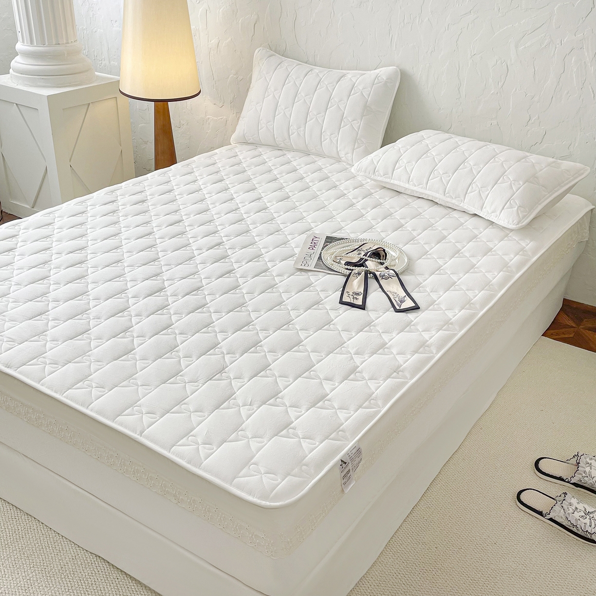 91家纺网 家纺一手货源 找家纺 豪选家纺 2025新款纯棉花边夹棉棉花床笠 花边床笠-格调纯白