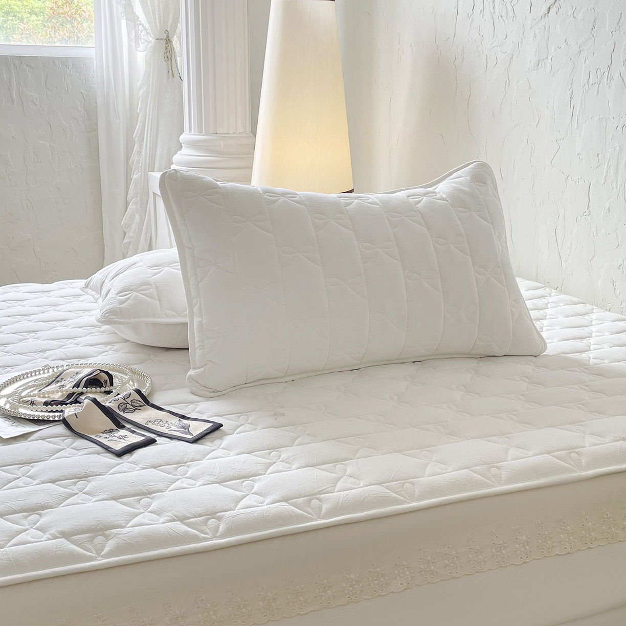 91家纺网 家纺一手货源 找家纺 豪选家纺 2025新款纯棉花边夹棉棉花床笠 花边床笠-格调纯白