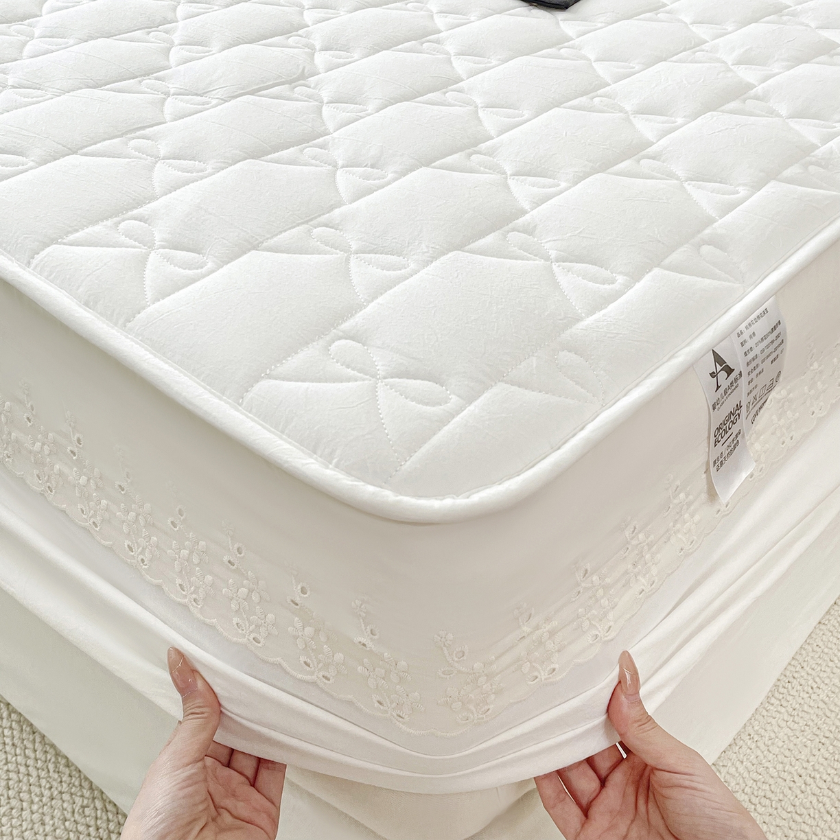 91家纺网 家纺一手货源 找家纺 豪选家纺 2025新款纯棉花边夹棉棉花床笠 花边床笠-格调纯白