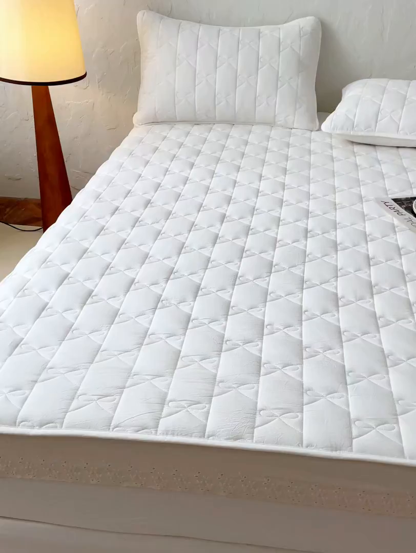 91家纺网 家纺一手货源 找家纺 豪选家纺 2025新款纯棉花边夹棉棉花床笠 花边床笠-格调纯白