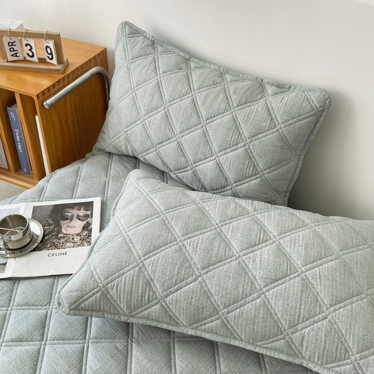 91家纺网 家纺一手货源 找家纺 豪选家纺 2025新款仿亚麻夹棉棉花床笠 青草绿