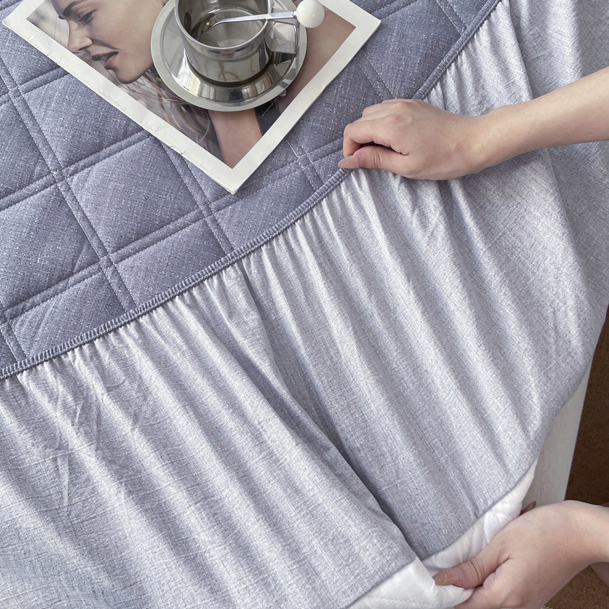 91家纺网 家纺一手货源 找家纺 豪选家纺 2025新款仿亚麻夹棉棉花床笠 暮云灰