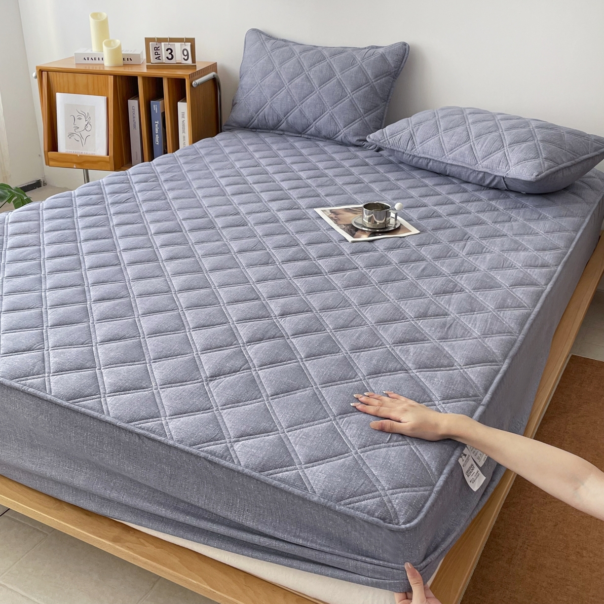 91家纺网 家纺一手货源 找家纺 豪选家纺 2025新款仿亚麻夹棉棉花床笠 暮云灰