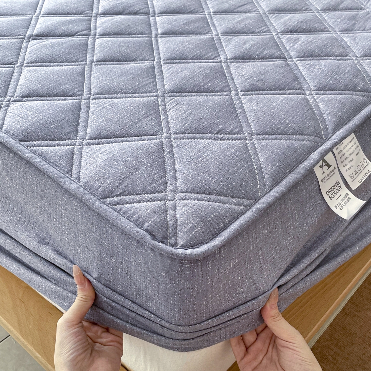 91家纺网 家纺一手货源 找家纺 豪选家纺 2025新款仿亚麻夹棉棉花床笠 暮云灰