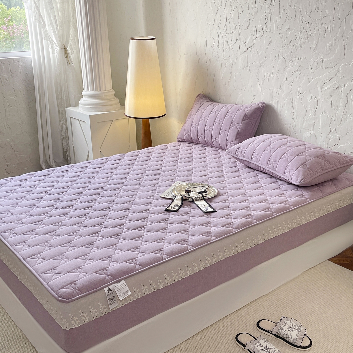 91家纺网 家纺一手货源 找家纺 豪选家纺 2025新款纯棉花边夹棉棉花床笠 花边床笠-紫韵幽梦