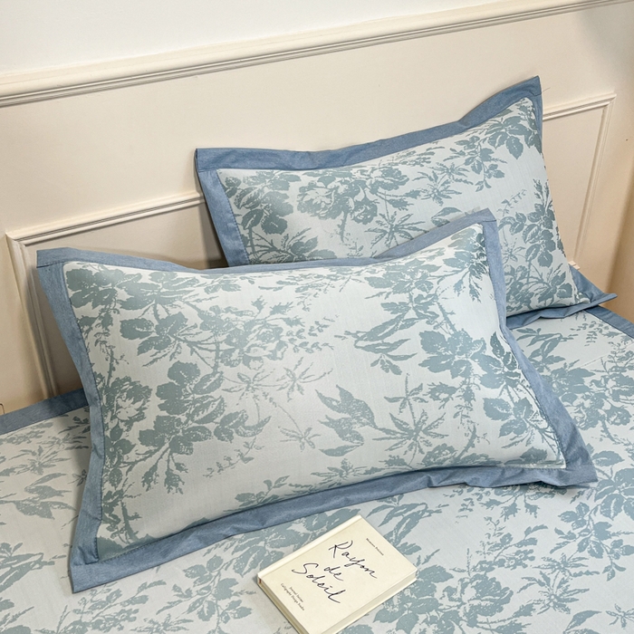 91家纺网 家纺一手货源 找家纺 宜代光年 2025新款冷凝丝可水洗提花凉感席 凉感繁花-蓝