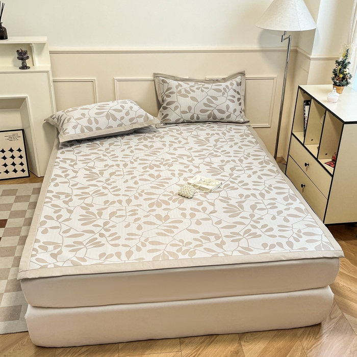 91家纺网 家纺一手货源 找家纺 宜代光年 2025新款冷凝丝可水洗提花凉感席 凉感叶繁-咖