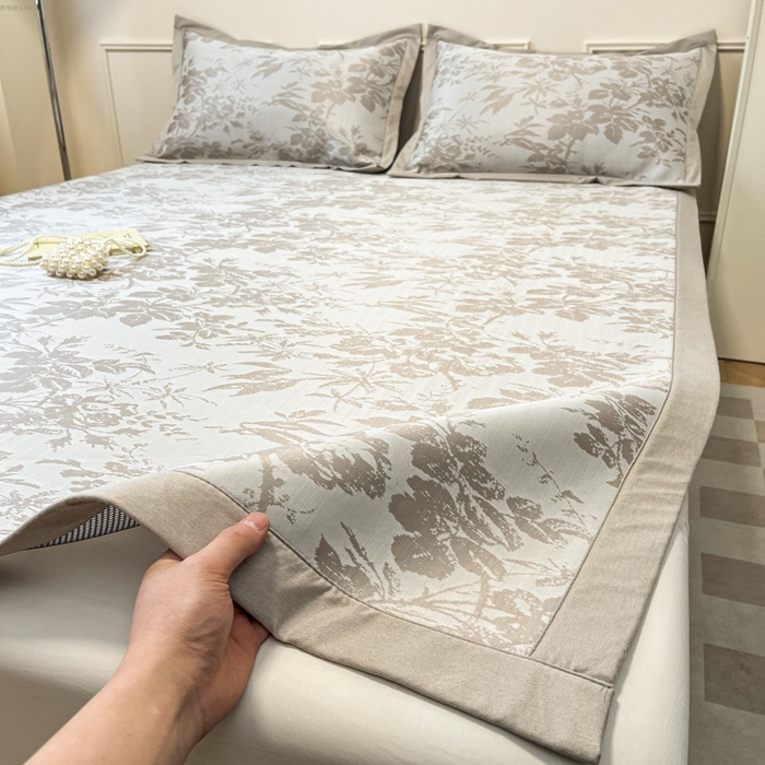 91家纺网 家纺一手货源 找家纺 宜代光年 2025新款冷凝丝可水洗提花凉感席 凉感繁花-咖