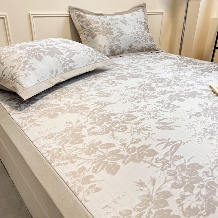 91家纺网 家纺一手货源 找家纺 宜代光年 2025新款冷凝丝可水洗提花凉感席 凉感繁花-咖