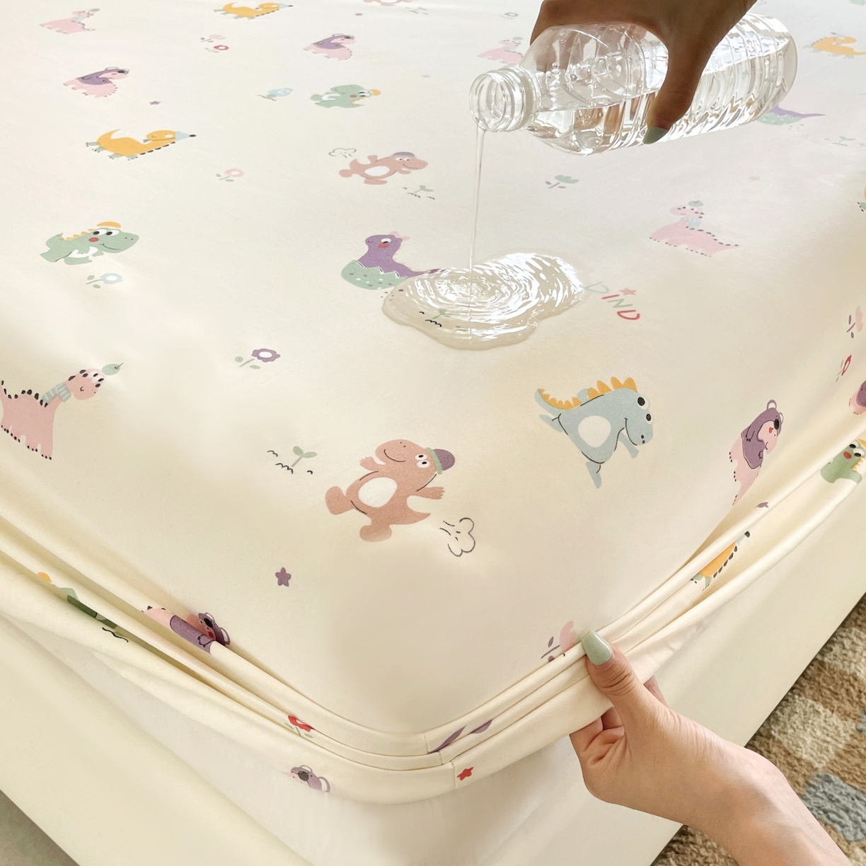 91家纺网 家纺一手货源 找家纺 豪选家纺 2025新款双层纱单层印花床笠 恐龙小世界