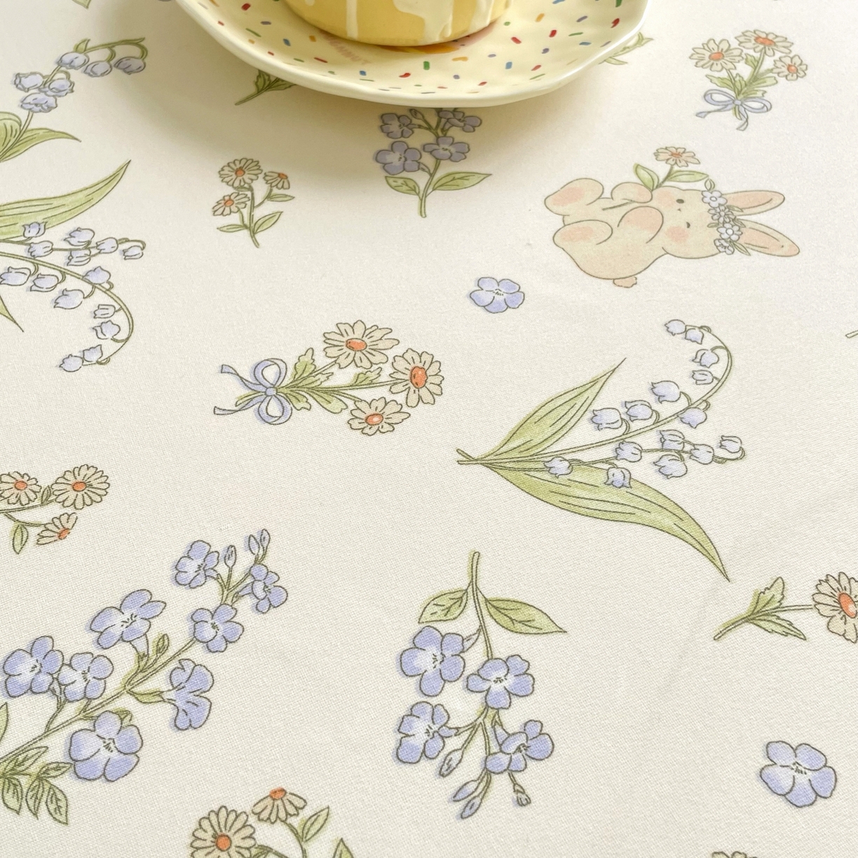 91家纺网 家纺一手货源 找家纺 豪选家纺 2025新款双层纱单层印花床笠 花间迷小兔